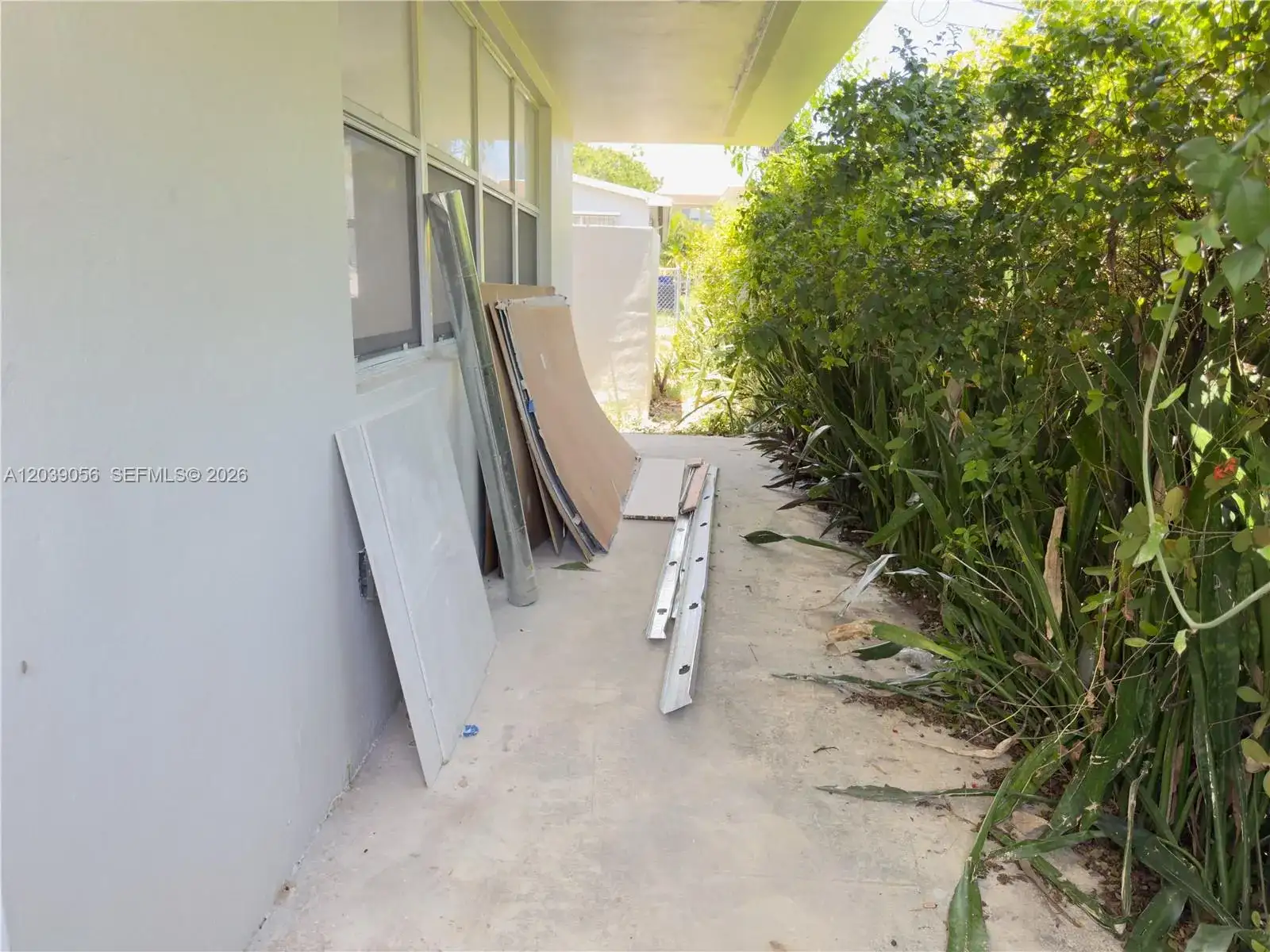 2191 NE 167th St # 5, North Miami Beach FL 33162 photo 2