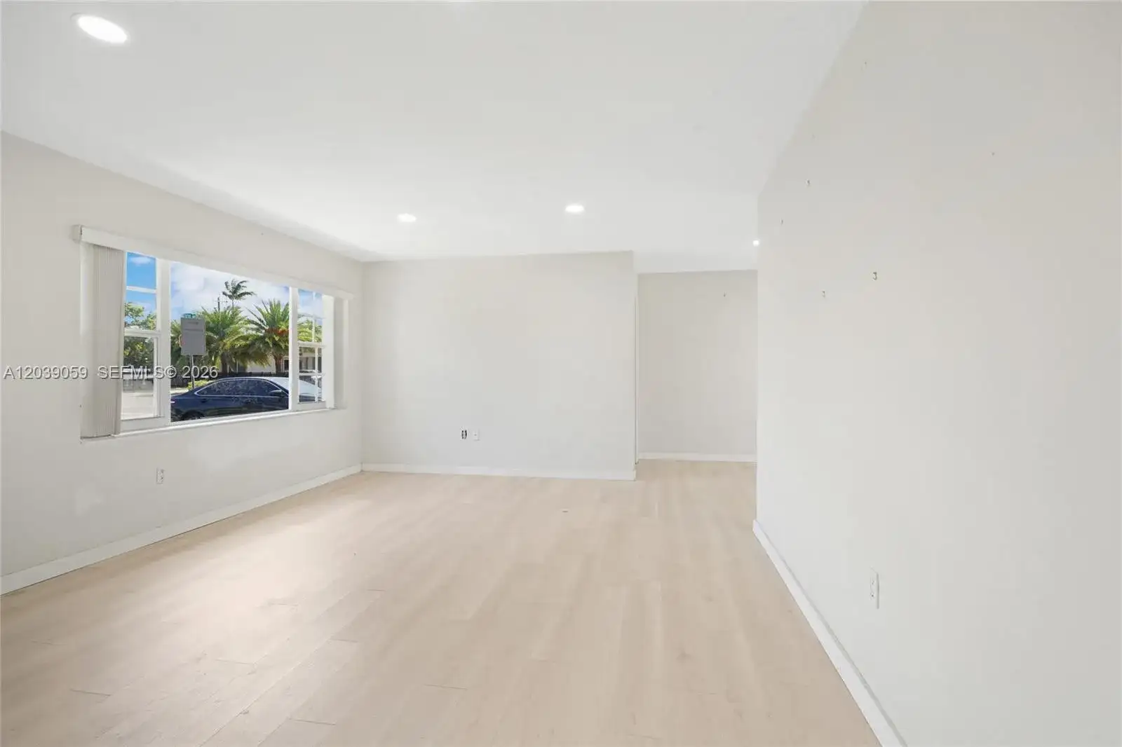 10051 SW 13th Ter, Miami FL 33174 photo 4