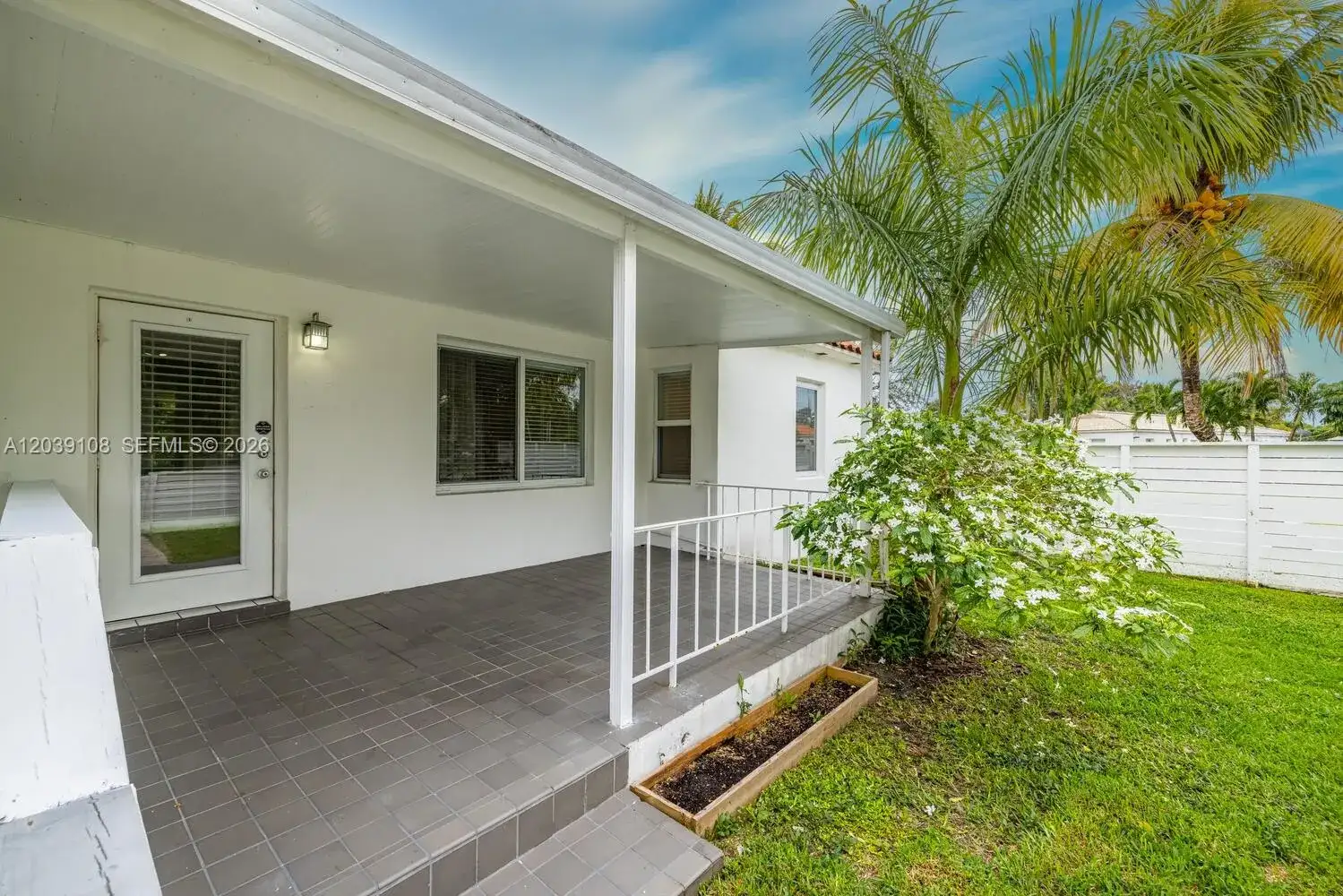 1029 NE 113 St, Biscayne Park FL 33161 photo 3