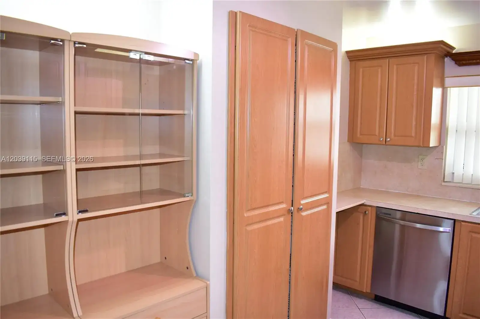9300 Sunrise Lakes Blvd # 208, Sunrise FL 33322 photo 4
