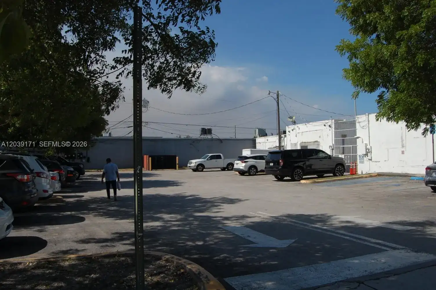 1900 e 4th ave, Hialeah FL 33010 photo 2