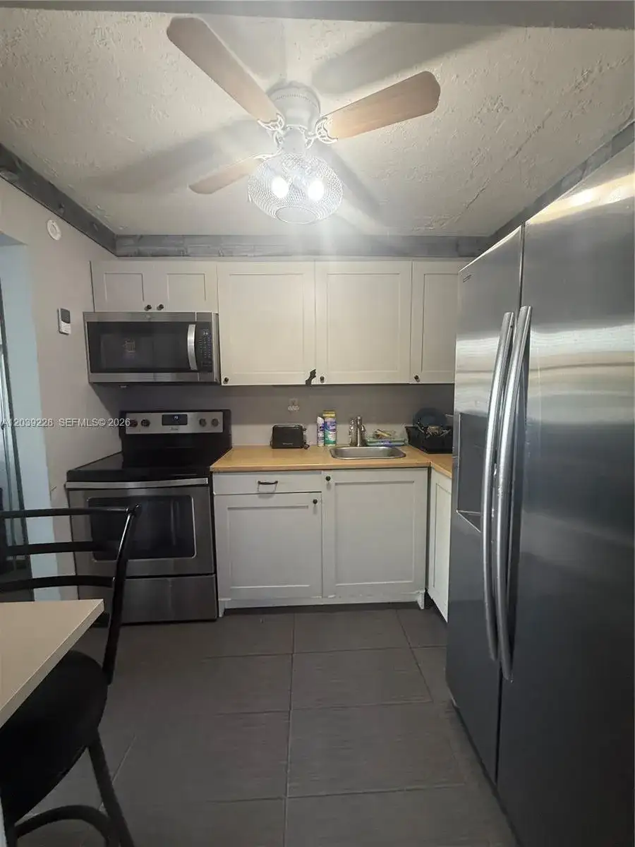 9081 Sunrise Lakes Blvd # 108, Sunrise FL 33322 photo 5