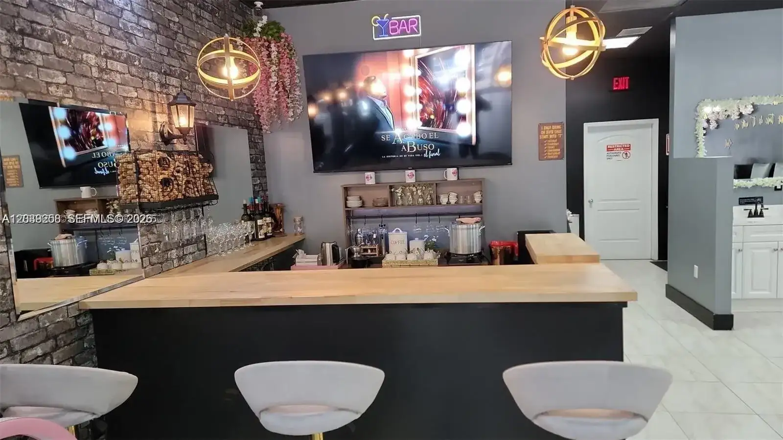 5220 Coconut Creek Pkwy, Margate FL 33063 photo 3