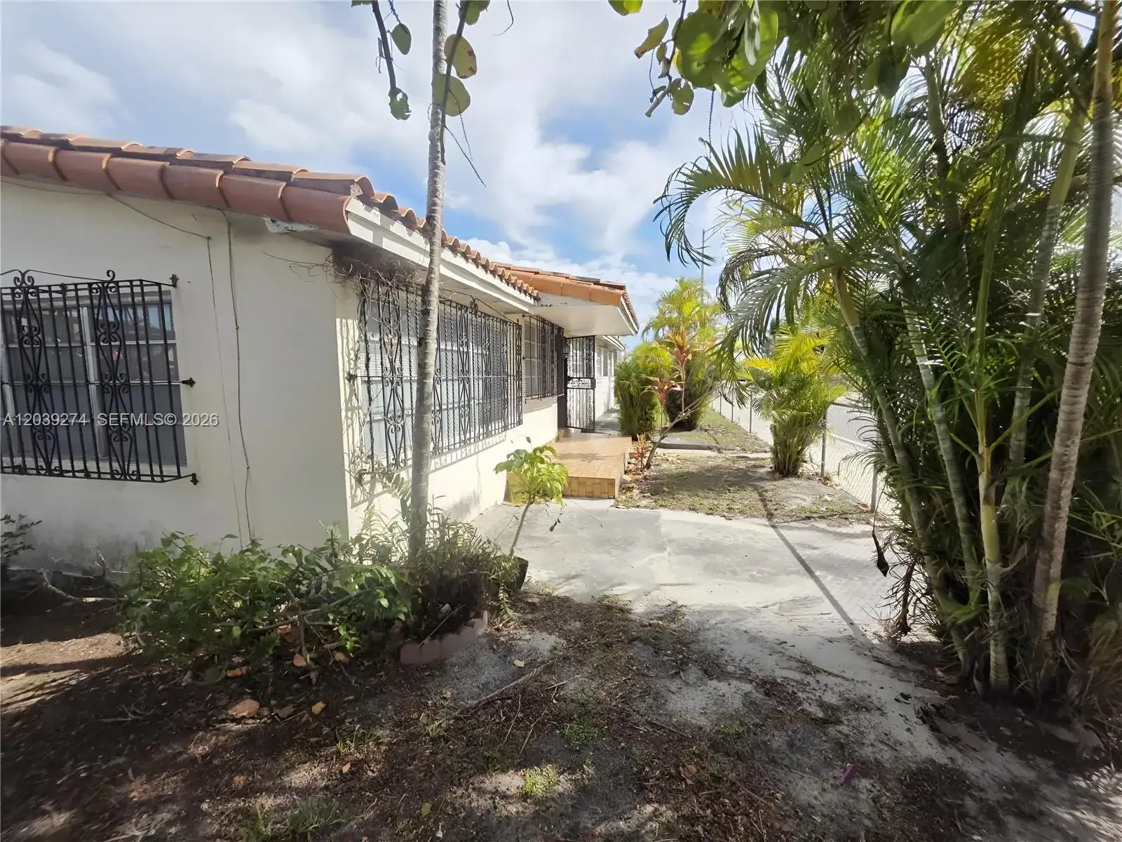 405 SE 4th Ave, Hialeah FL 33010 photo 3