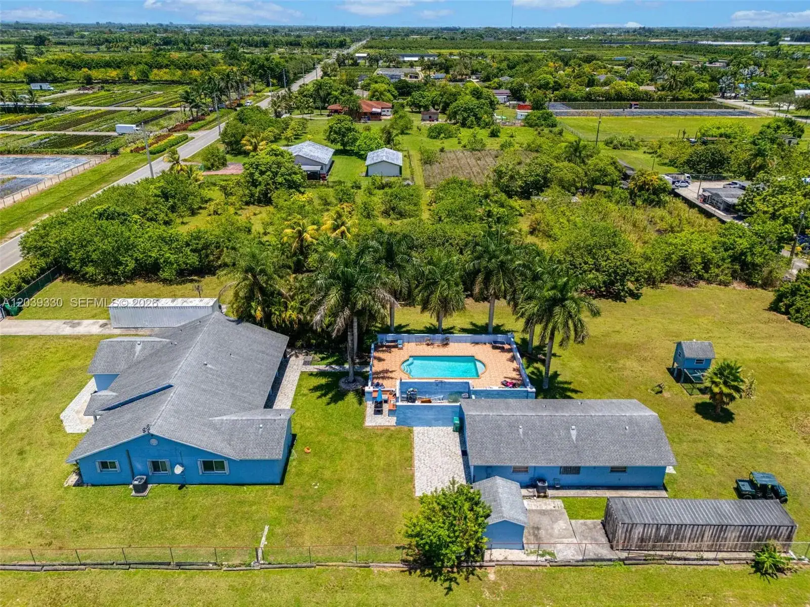 20950 SW 232nd St, Miami FL 33170 photo 2