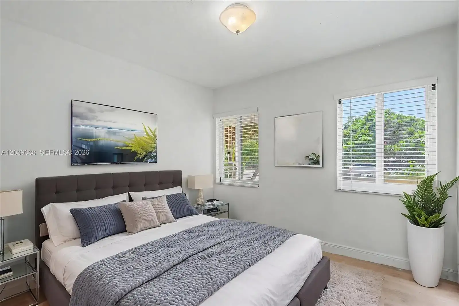 702 Boabadilla, Coral Gables FL 33134 photo 4