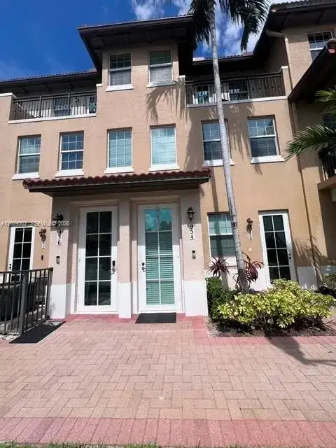 954 SW 147th Ave # 2610, Pembroke Pines FL 33027 photo 2