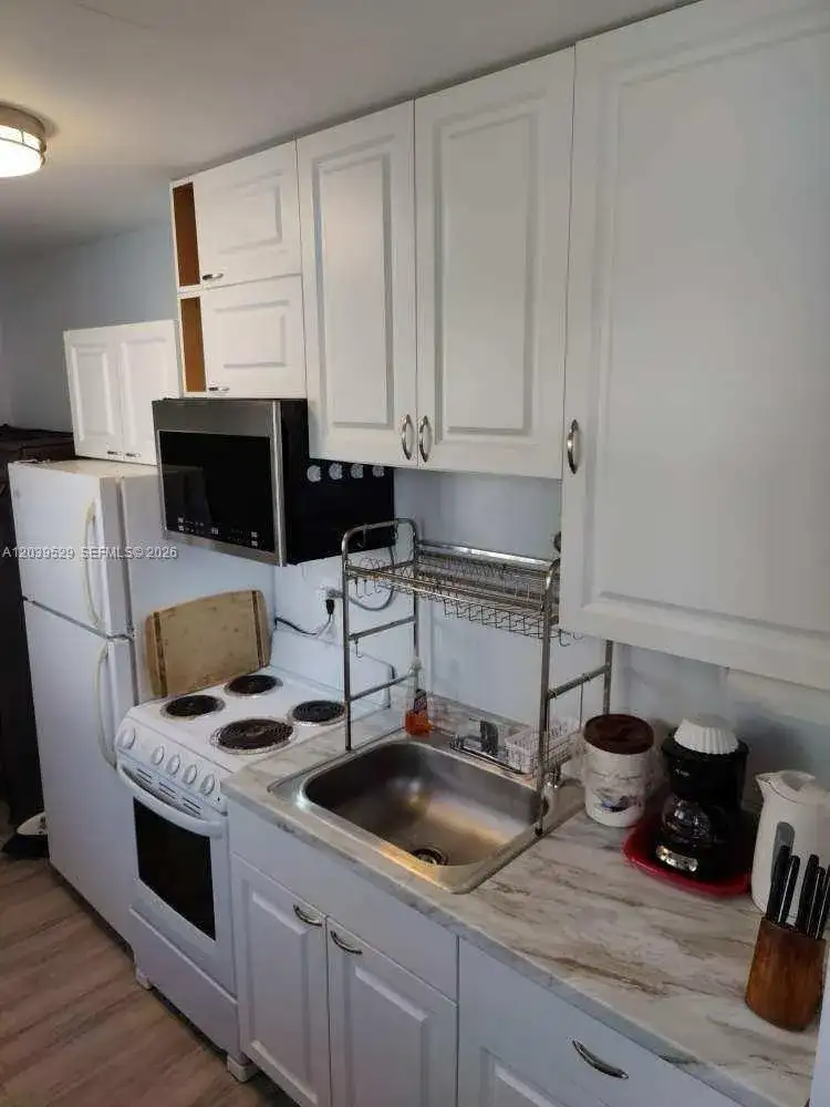 1279 NE 180th St # 1, North Miami Beach FL 33162 photo 2