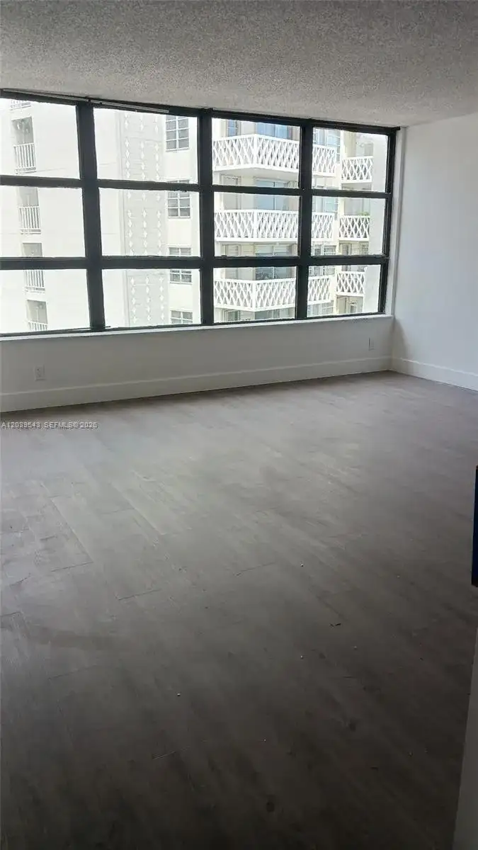 1440 Brickell Bay Dr # 509, Miami FL 33131 photo 4