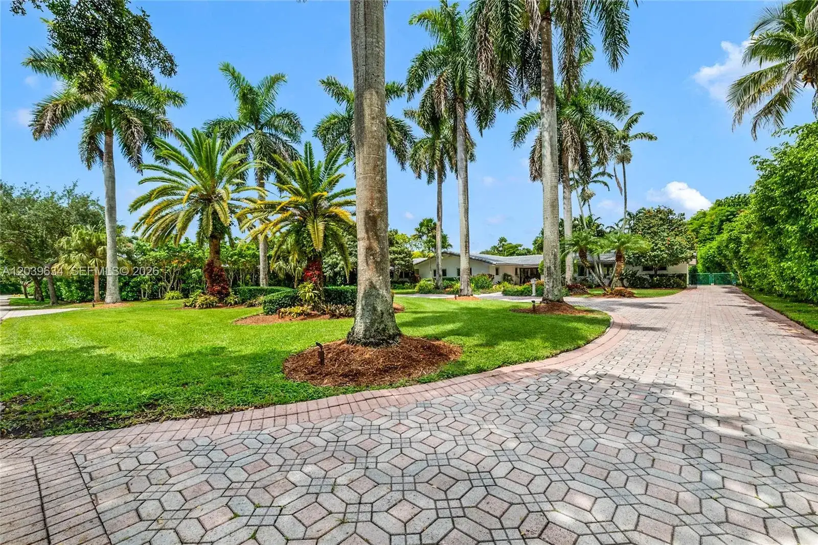 11900 SW 63rd Ave, Pinecrest FL 33156 photo 3