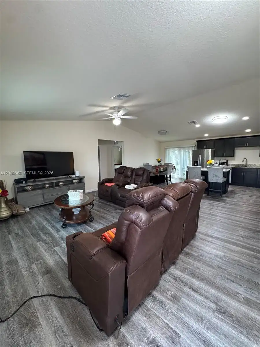 1201 BANJO CT, La Belle FL 33935 photo 4