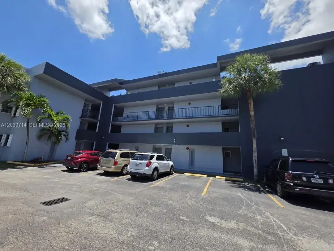 8801 W Flagler St # 104, Miami FL 33174 photo 4