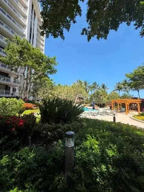 2000 Towerside Ter # 301, Miami FL 33138 photo 2