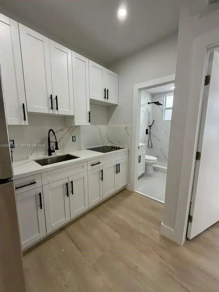 2425 SW 6th St # 3, Miami FL 33135 photo 2