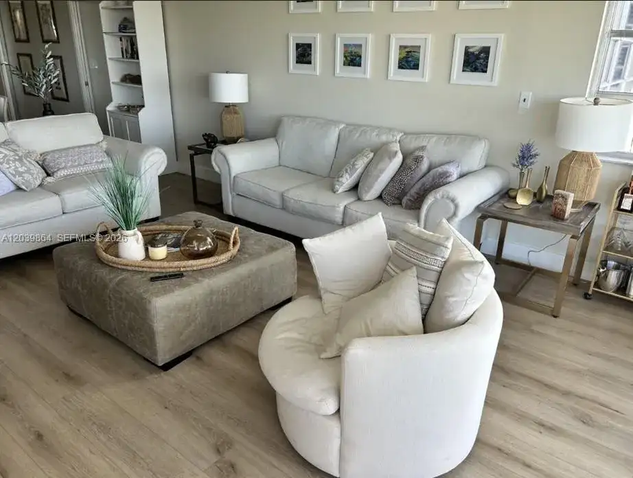 3520 Oaks Way # 607, Pompano Beach FL 33069 photo 4
