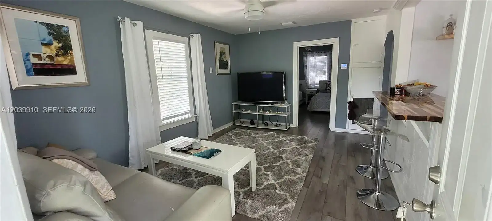104 NE 5th St, Fort Lauderdale FL 33301 photo 3