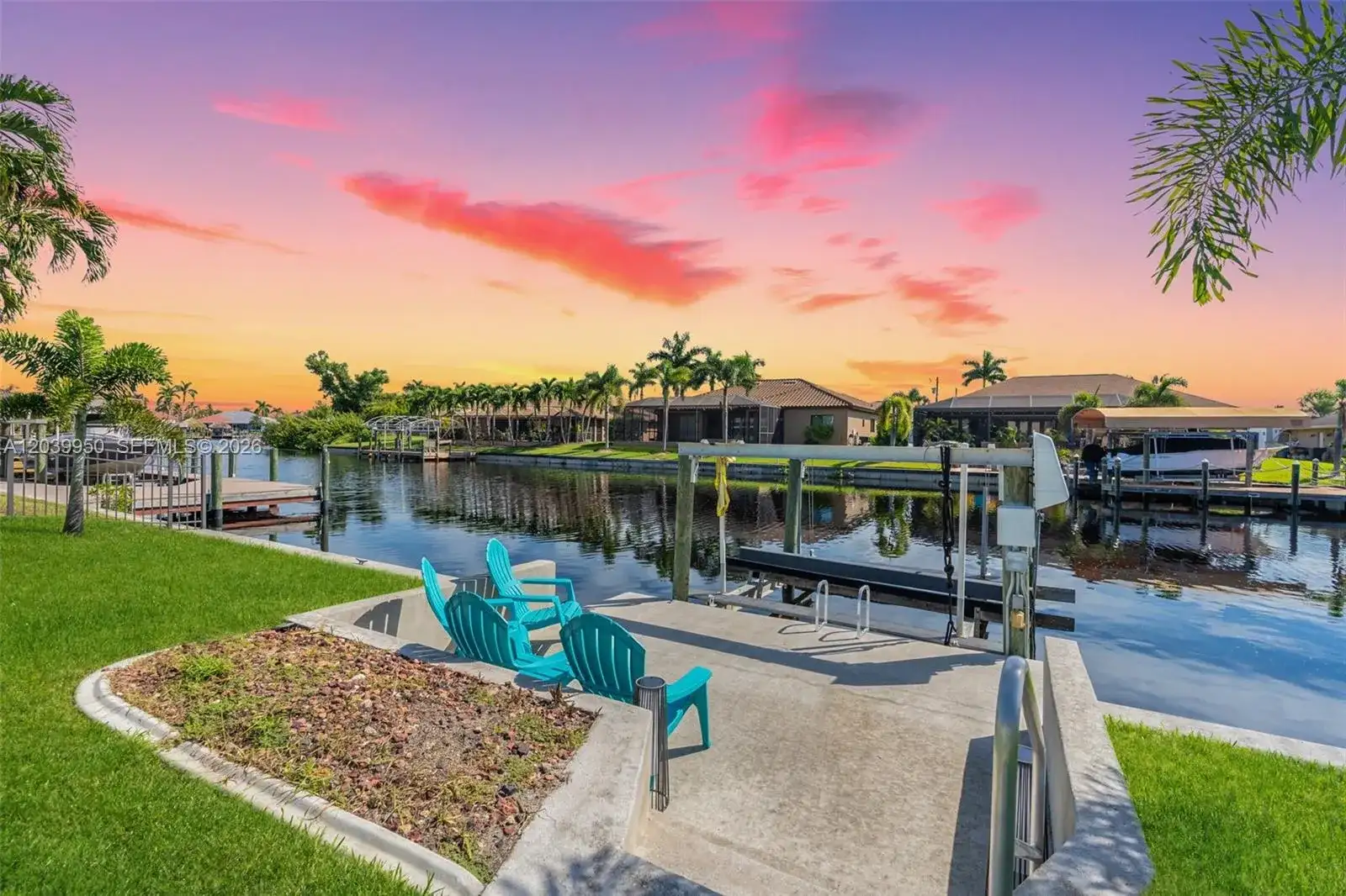 2219 SE 19 PL, Cape Coral FL 33990 photo 2