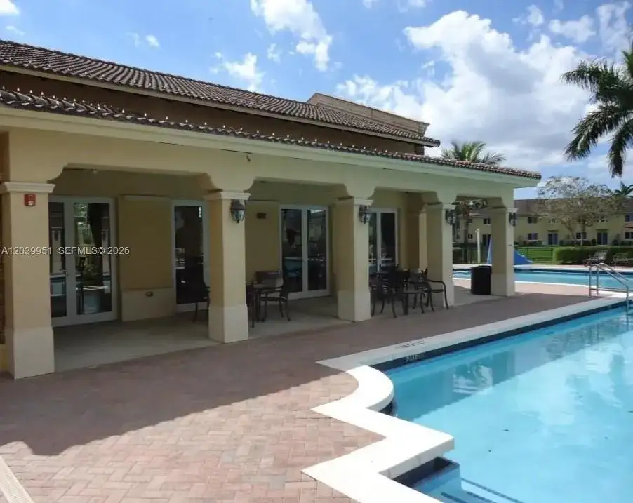 930 NE 34th Ave # 202, Homestead FL 33033 photo 5