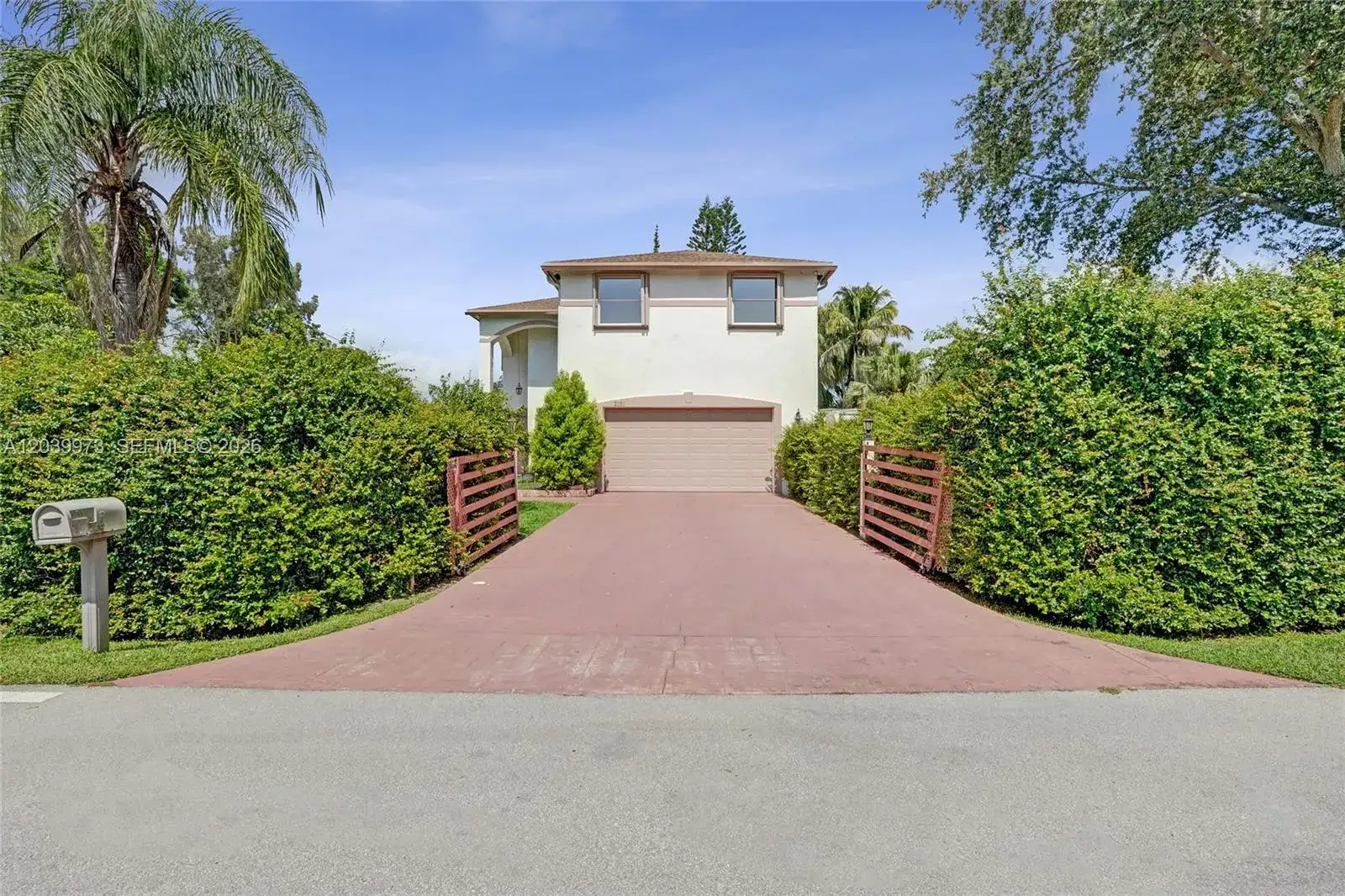 2151 NW 121st Ave, Plantation FL 33323 photo 2