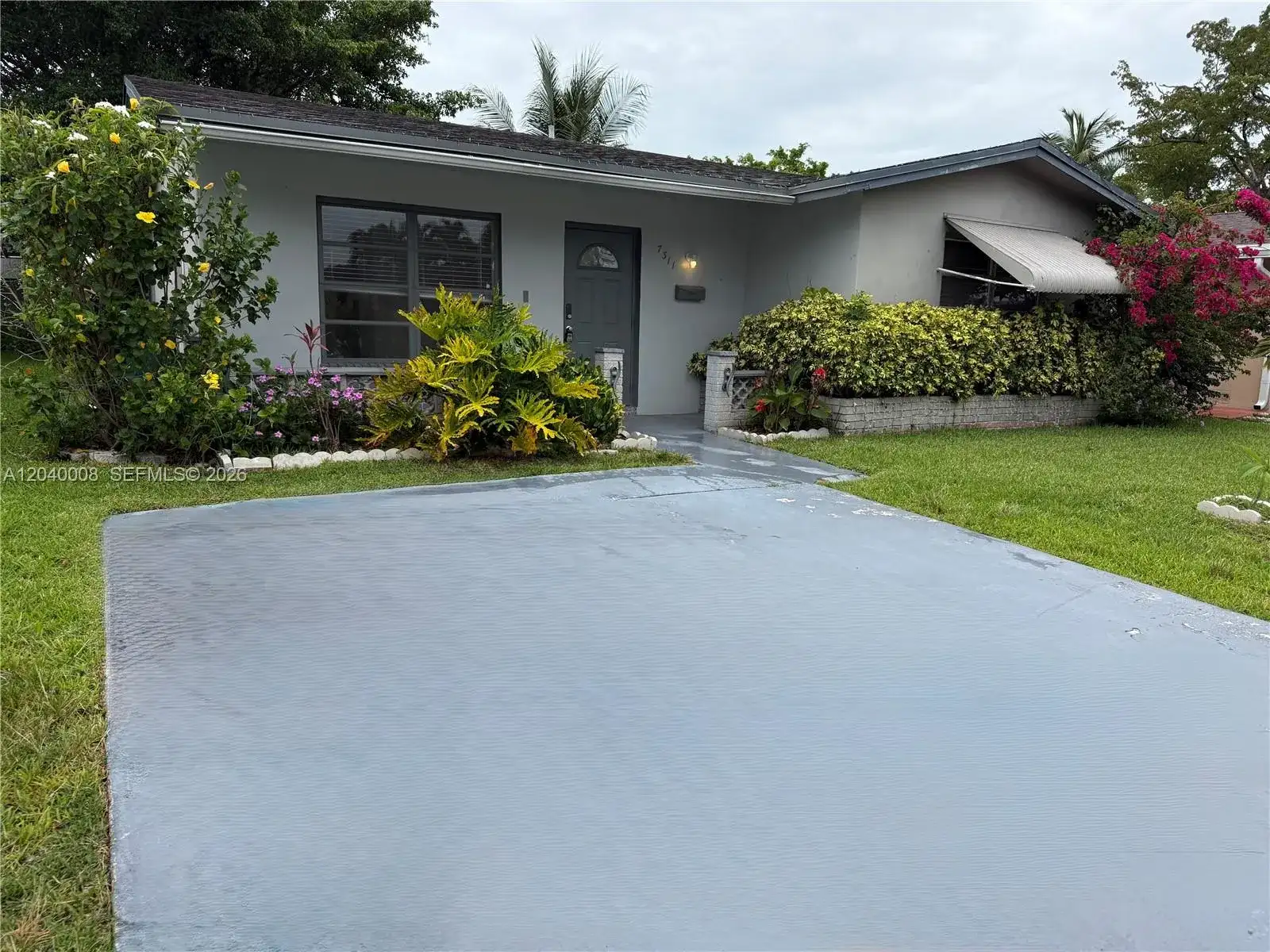 7311 NW 57th Dr, Tamarac FL 33321 photo 2