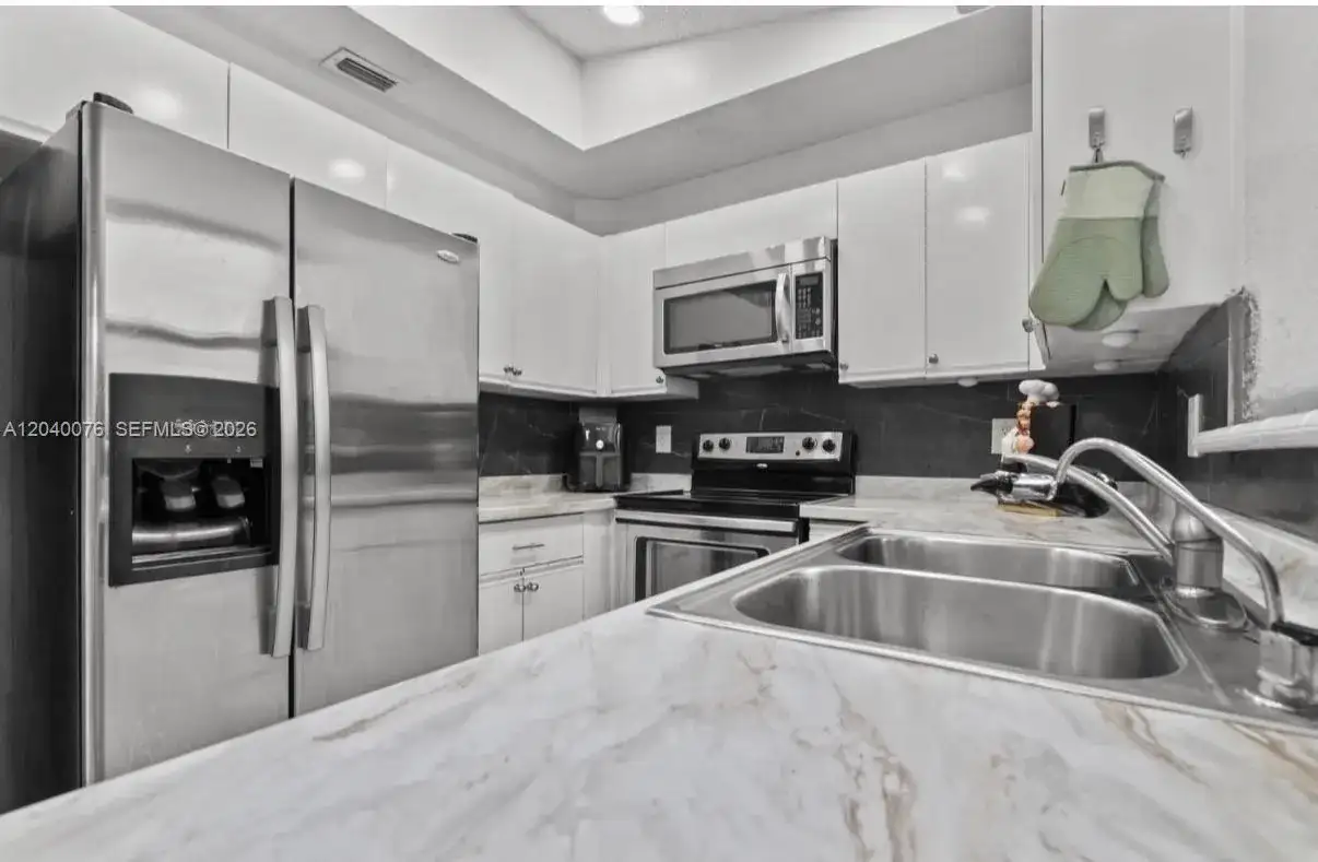 3539 W Inverrary Blvd W, Lauderhill FL 33319 photo 5