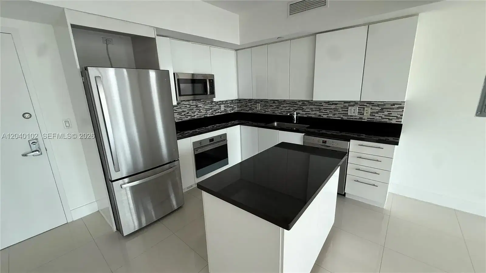 92 SW 3 Street # 3311, Miami FL 33130 photo 3