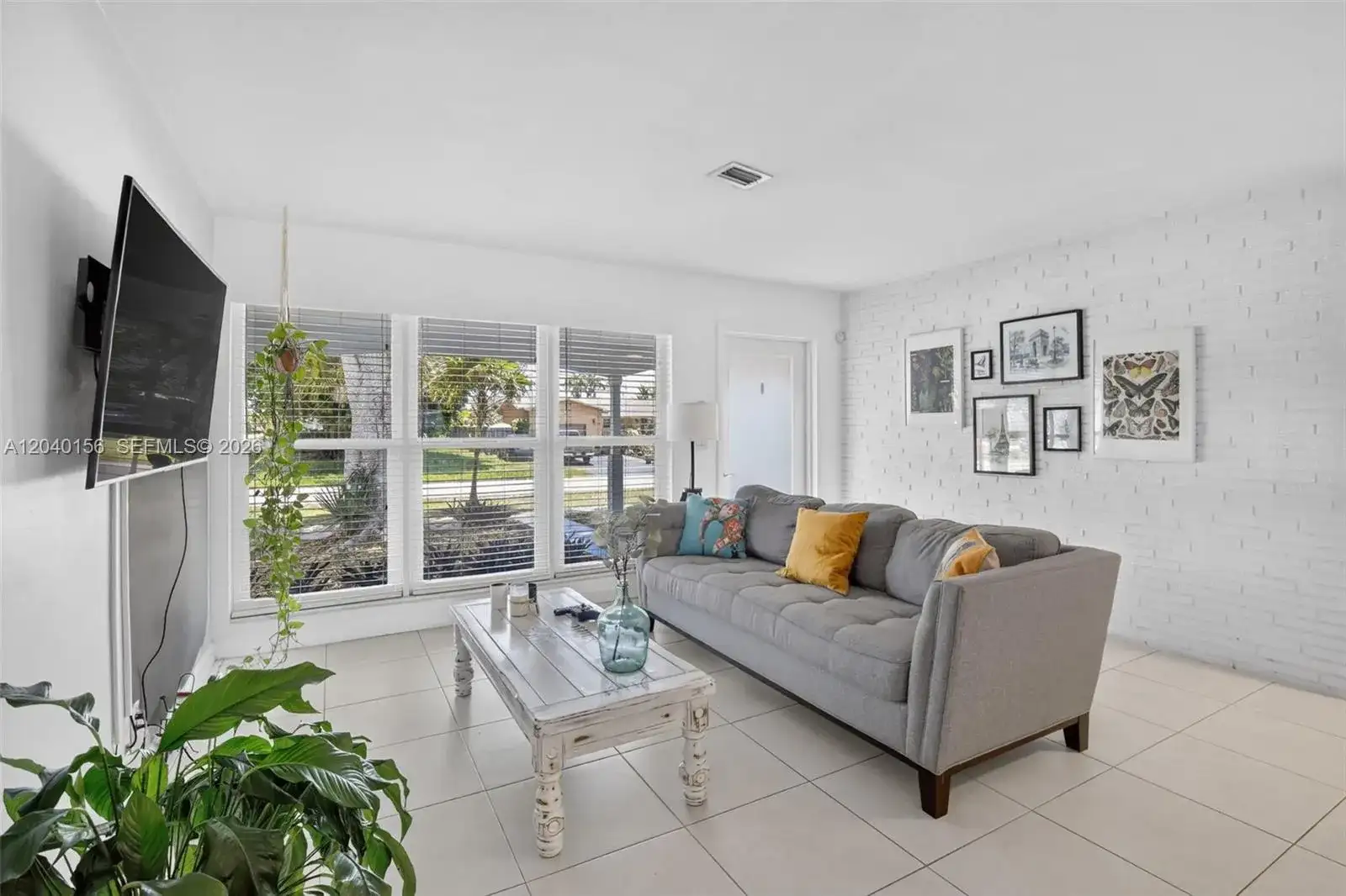 2220 N 40th Ave, Hollywood FL 33021 photo 4