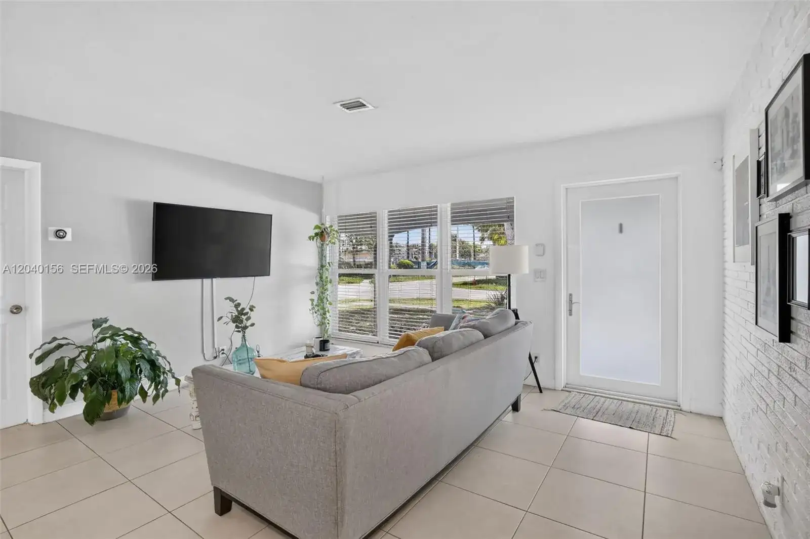 2220 N 40th Ave, Hollywood FL 33021 photo 5