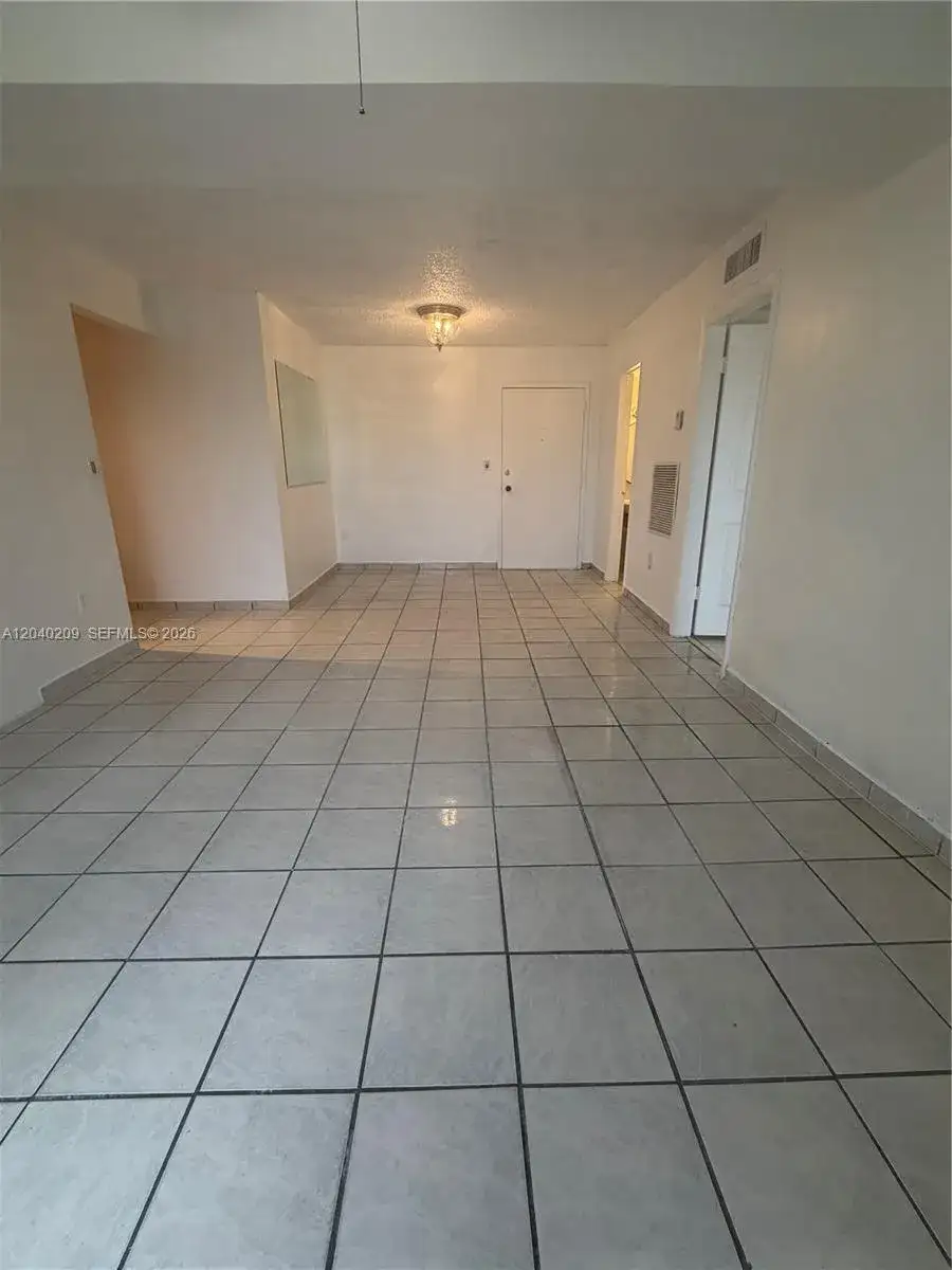 4717 NW 7th St # 10, Miami FL 33126 photo 5