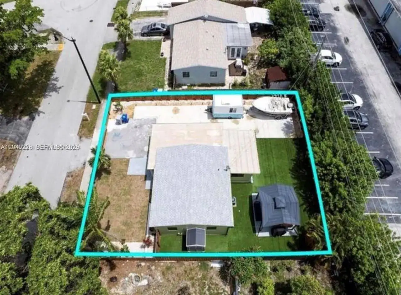 2730 NE 16th ave, Pompano Beach FL 33064 photo 2