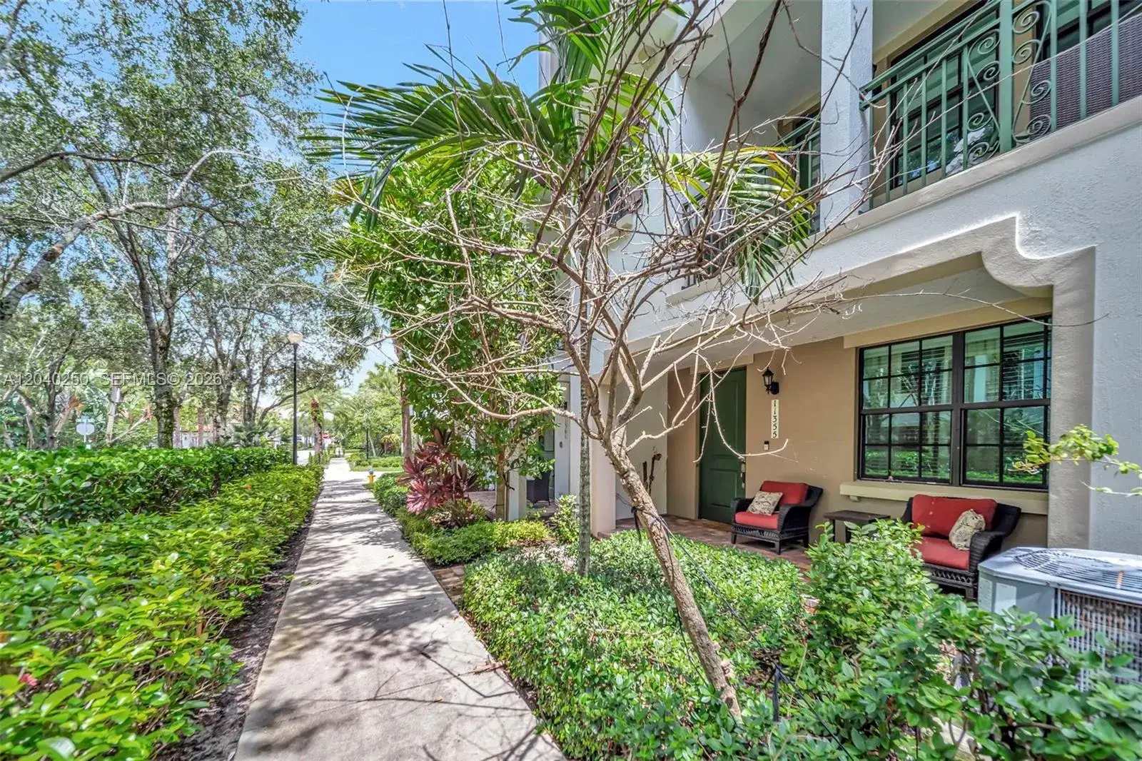 11355 SW 14th St, Pembroke Pines FL 33025 photo 5