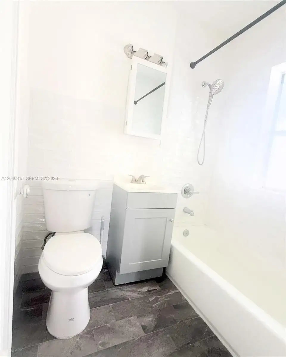 1730 Marseille Dr, Miami Beach FL 33141 photo 5