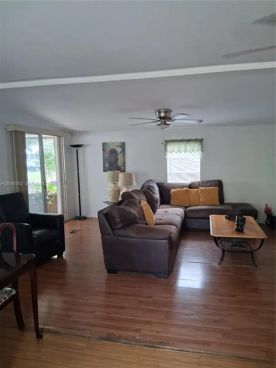 5030 SW 30th Ave, Dania Beach FL 33312 photo 2