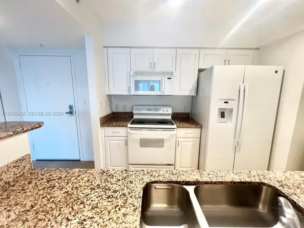 1155 BRICKELL BAY DR # 807, Miami FL 33131 photo 3