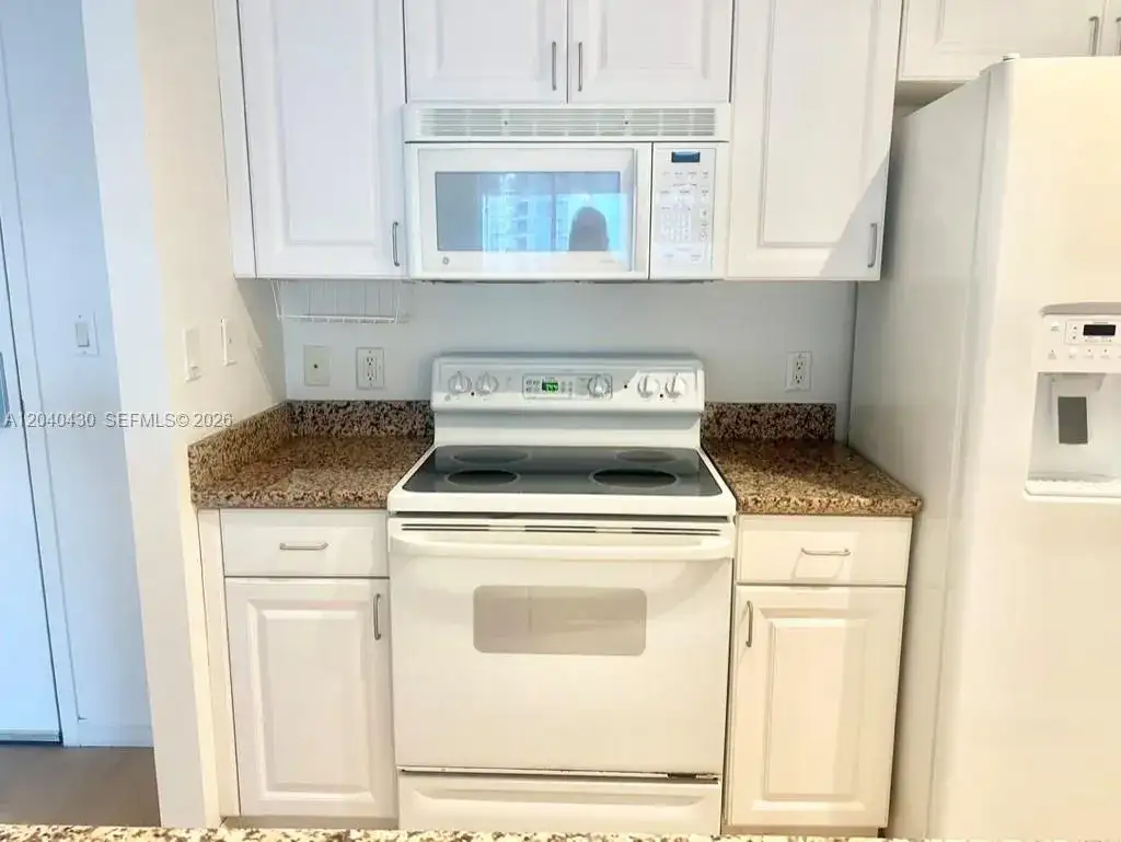 1155 BRICKELL BAY DR # 807, Miami FL 33131 photo 4