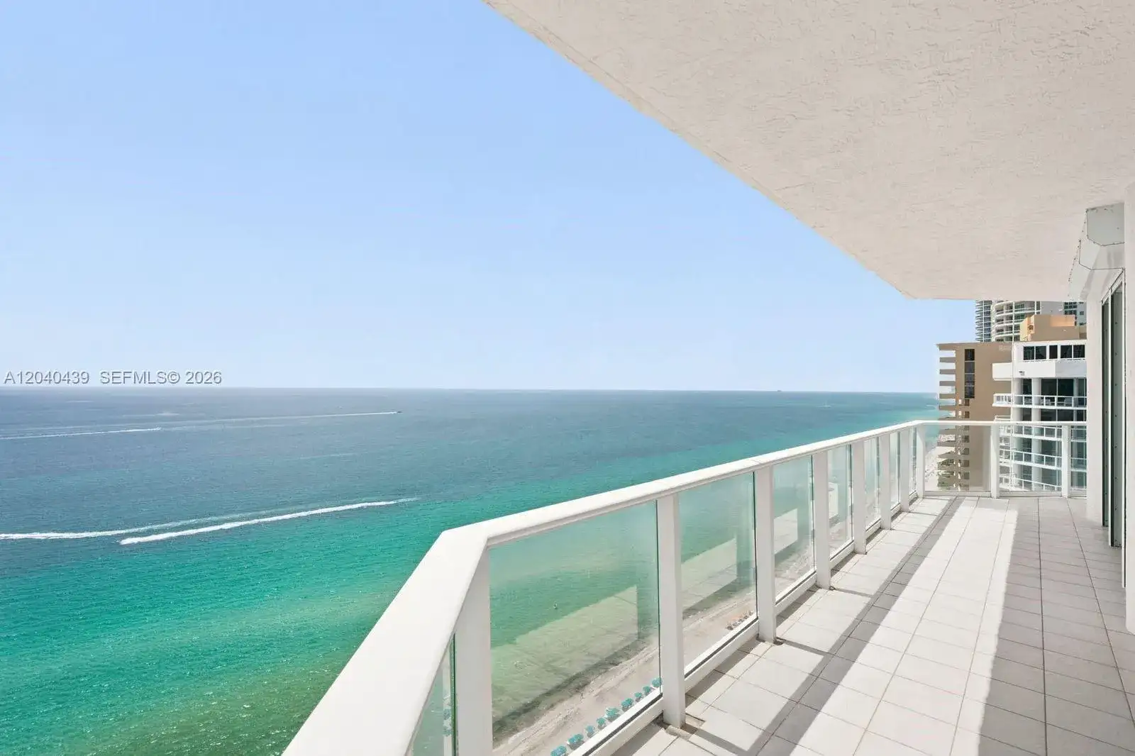 16445 Collins Ave, Sunny Isles Beach FL 33160 photo 3