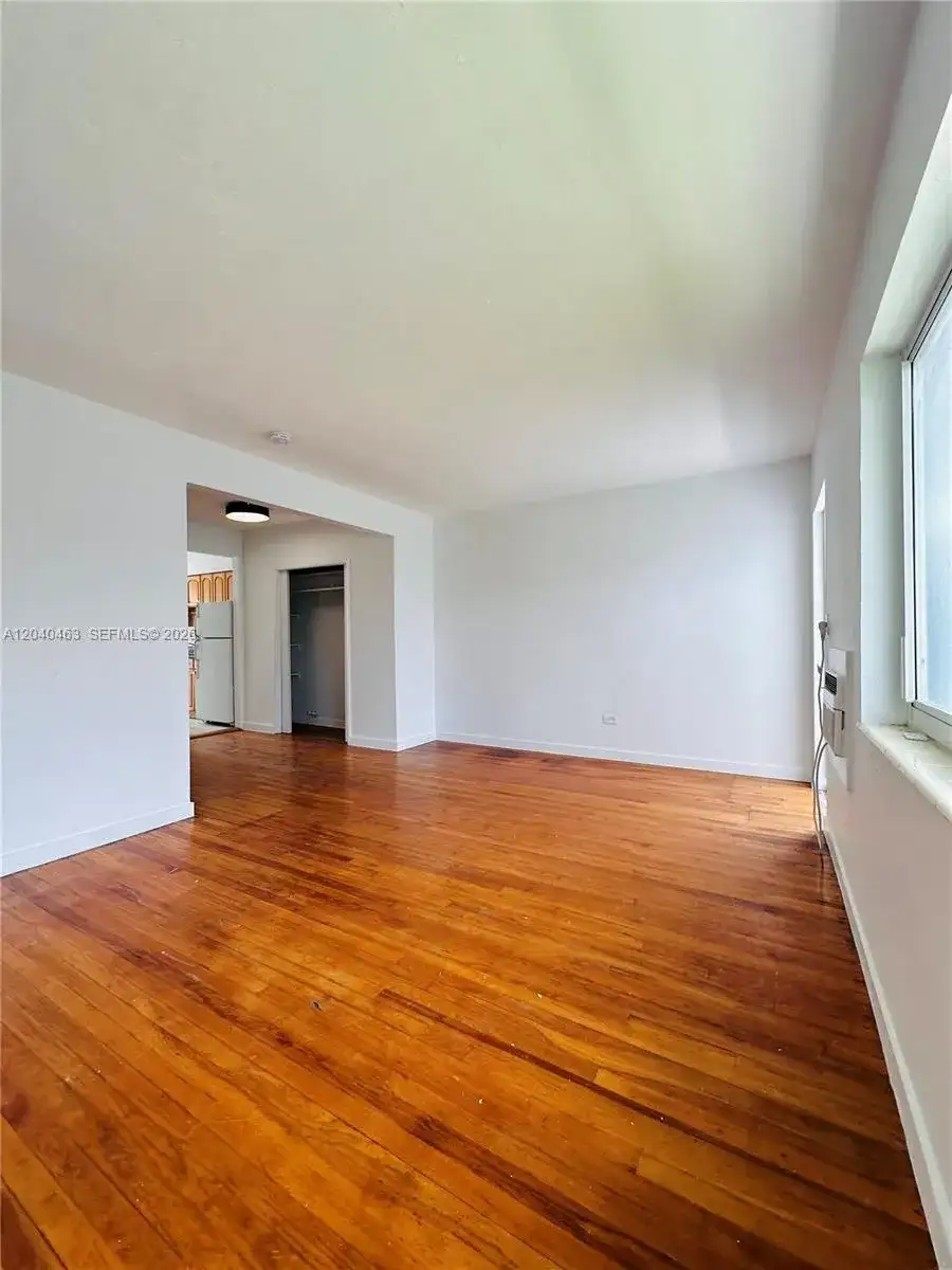2045 Calais Dr # 7, Miami Beach FL 33141 photo 5