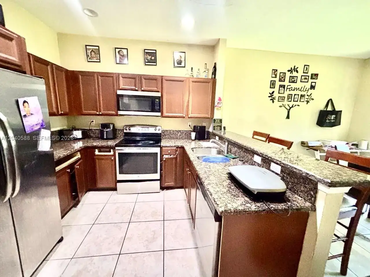 21207 NW 14th Pl # 28, Miami Gardens FL 33169 photo 3