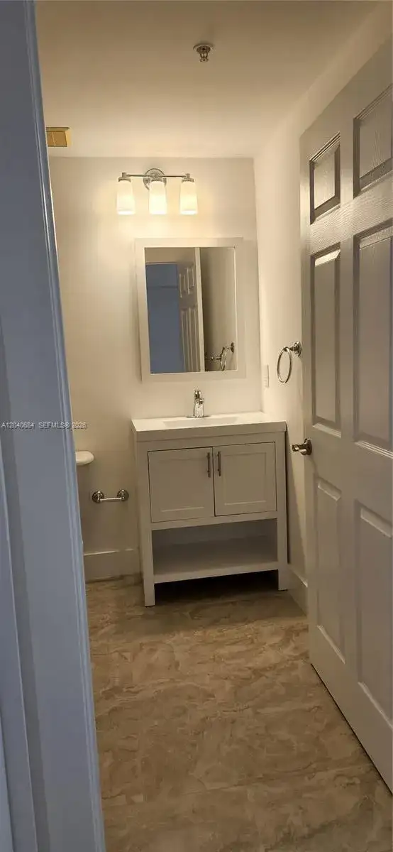 357 Almeria Ave # 703, Coral Gables FL 33134 photo 5