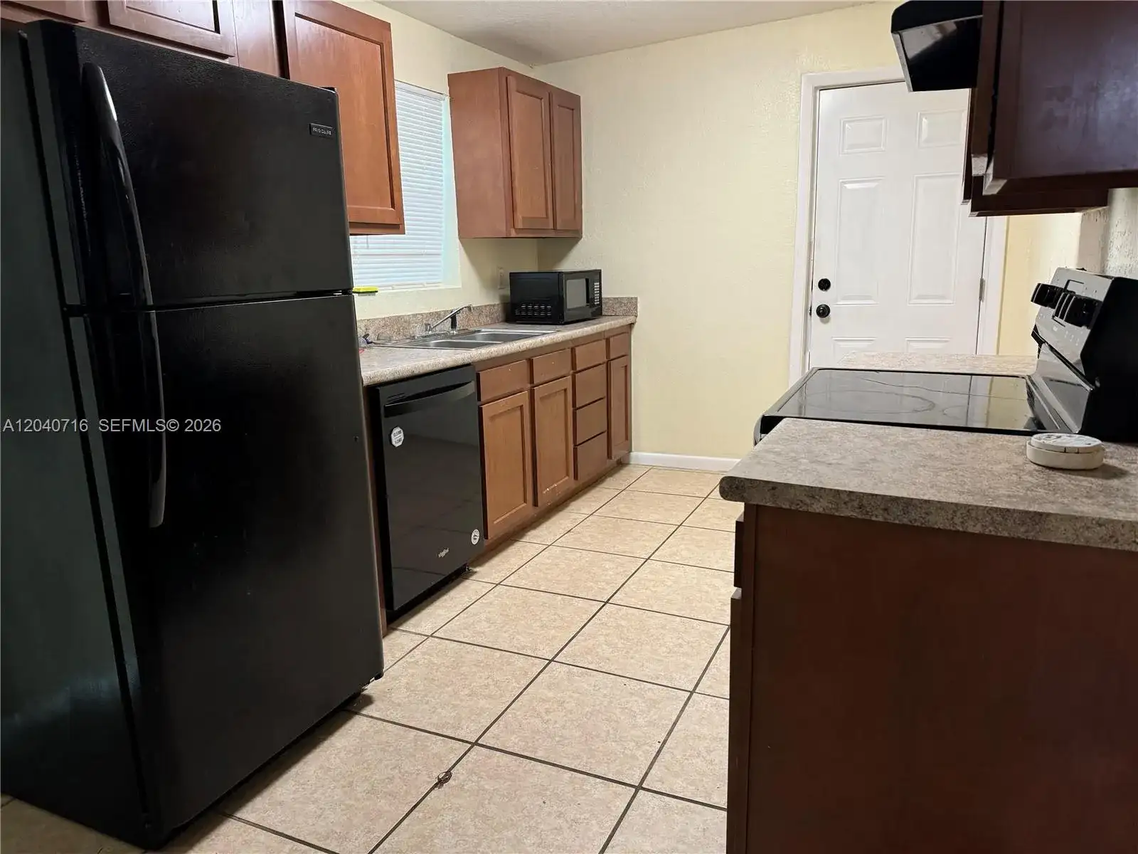 9410 Gilchrist ct, Jacksonville FL 32219 photo 4