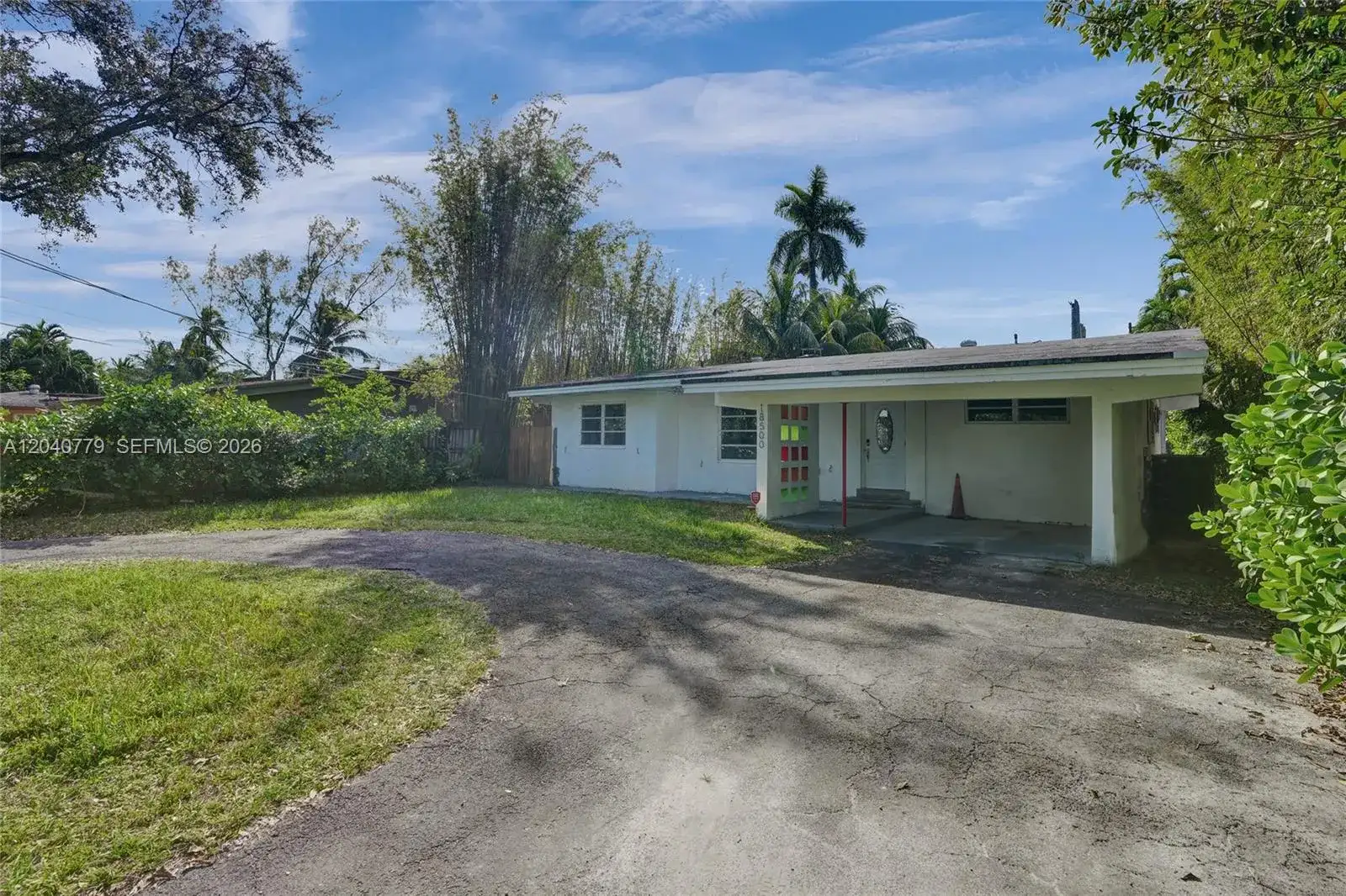 18500 NE 23rd Ct, Miami FL 33180 photo 2