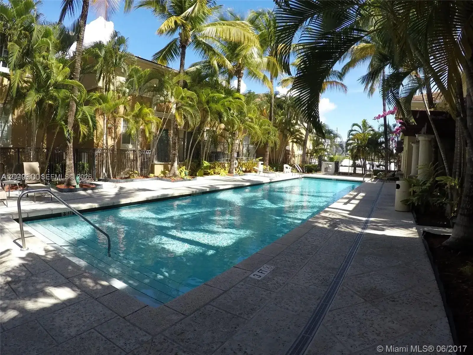 2921 NE 185th St # 1202, Aventura FL 33180 photo 2