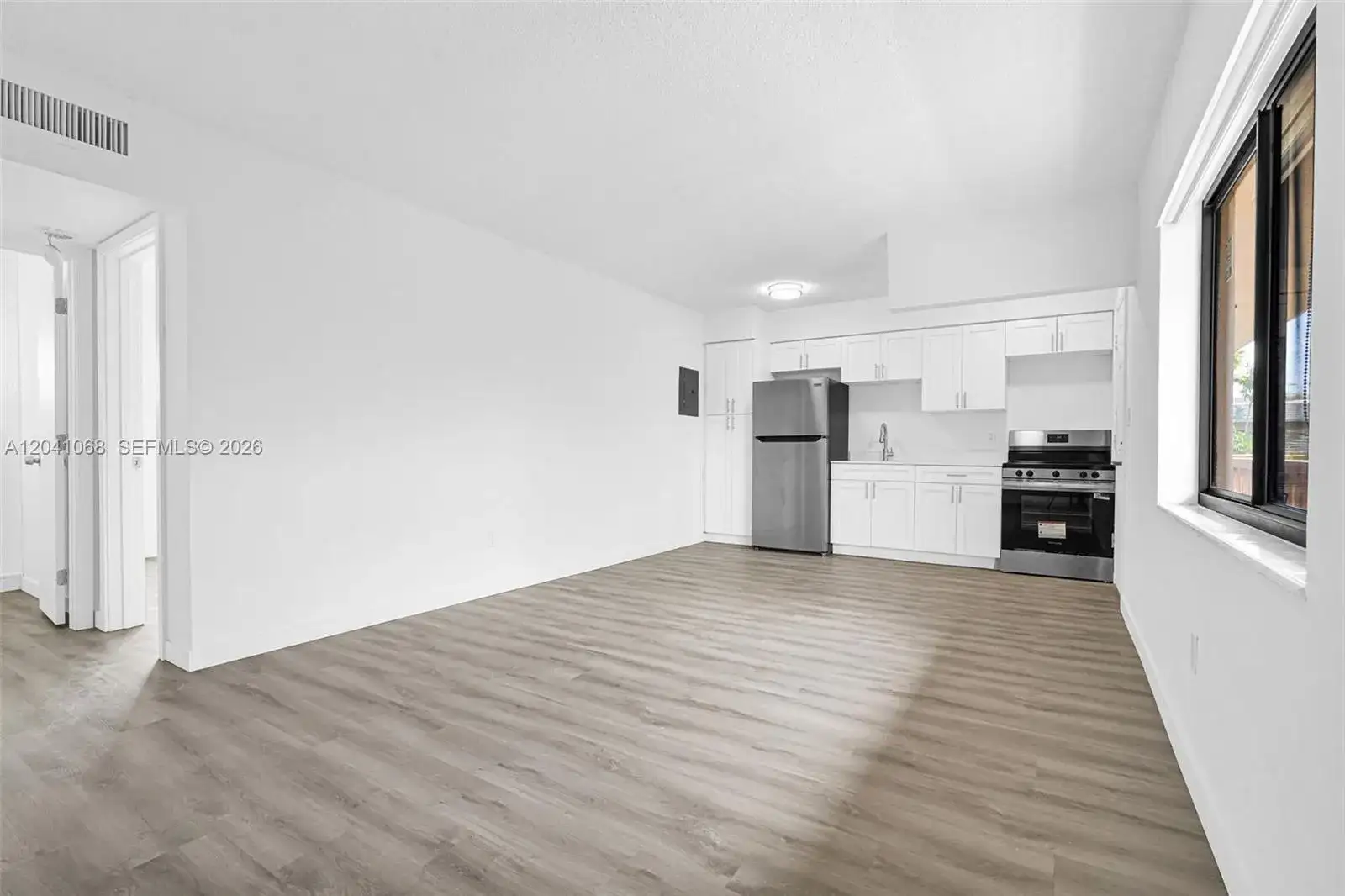 13210 Memorial Hwy # 205, North Miami FL 33161 photo 2