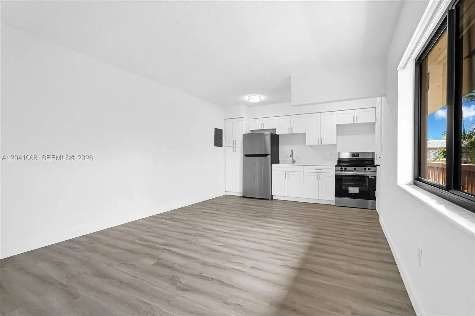 13210 Memorial Hwy # 205, North Miami FL 33161 photo 4