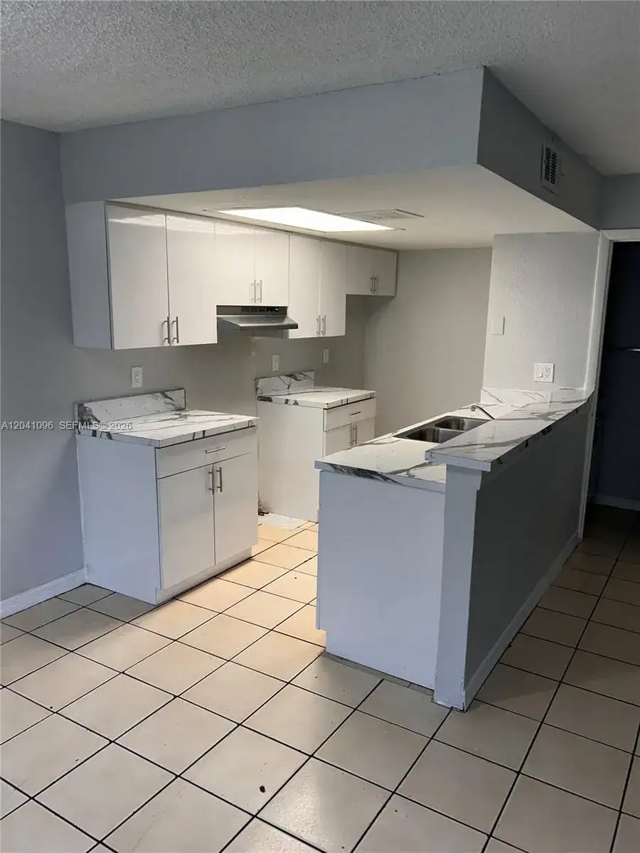 2091 Ilene DR # 2, Delray Beach FL 33445 photo 2