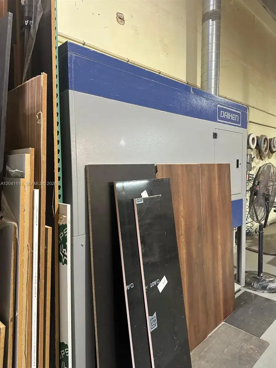 Cabinet Manufacturing, Hialeah FL 33016 photo 4