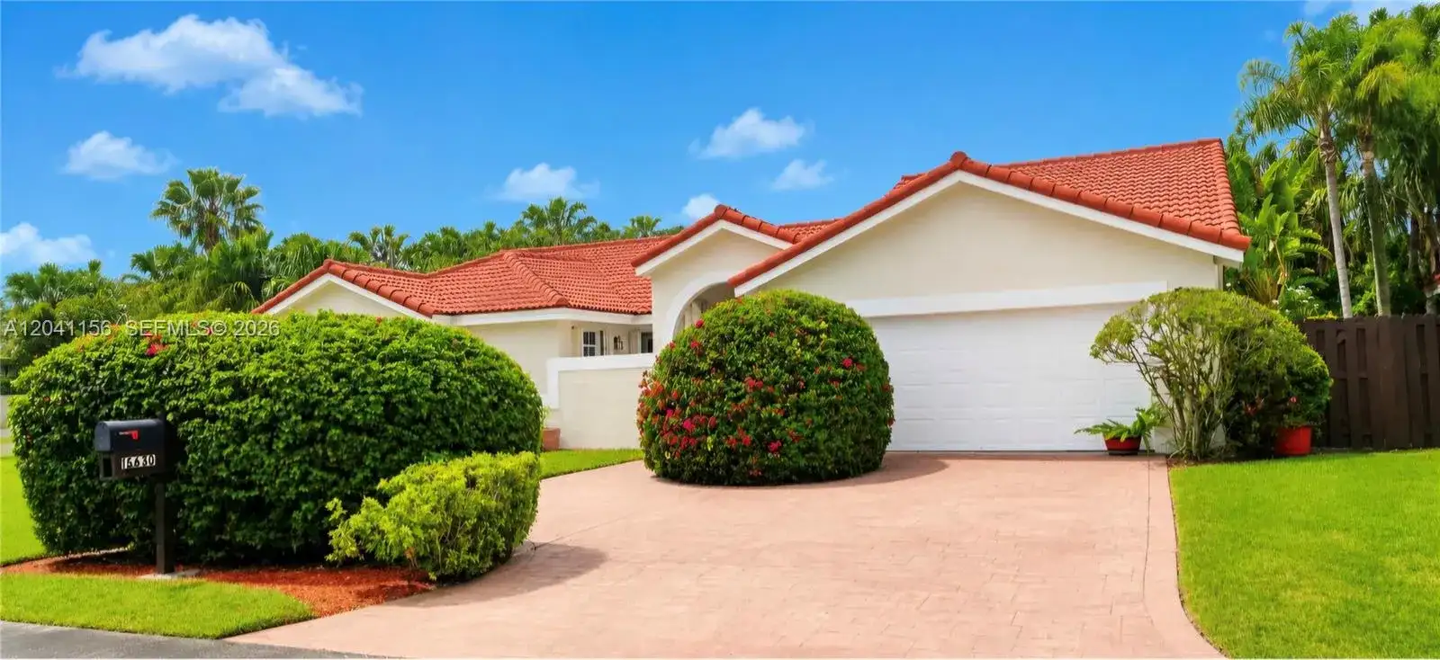 15630 SW 46th Ter, Miami FL 33185 photo 2