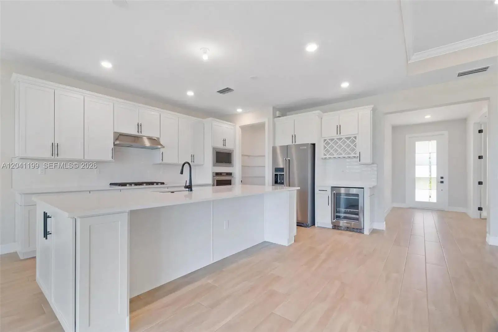 4546 Cumberland Ter, Oakland Park FL 33309 photo 3