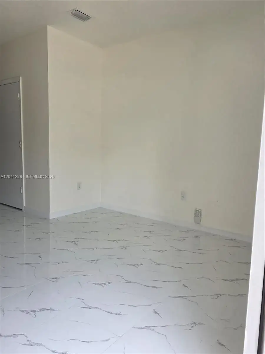 2973 SE 15th Ter, Homestead FL 33035 photo 2