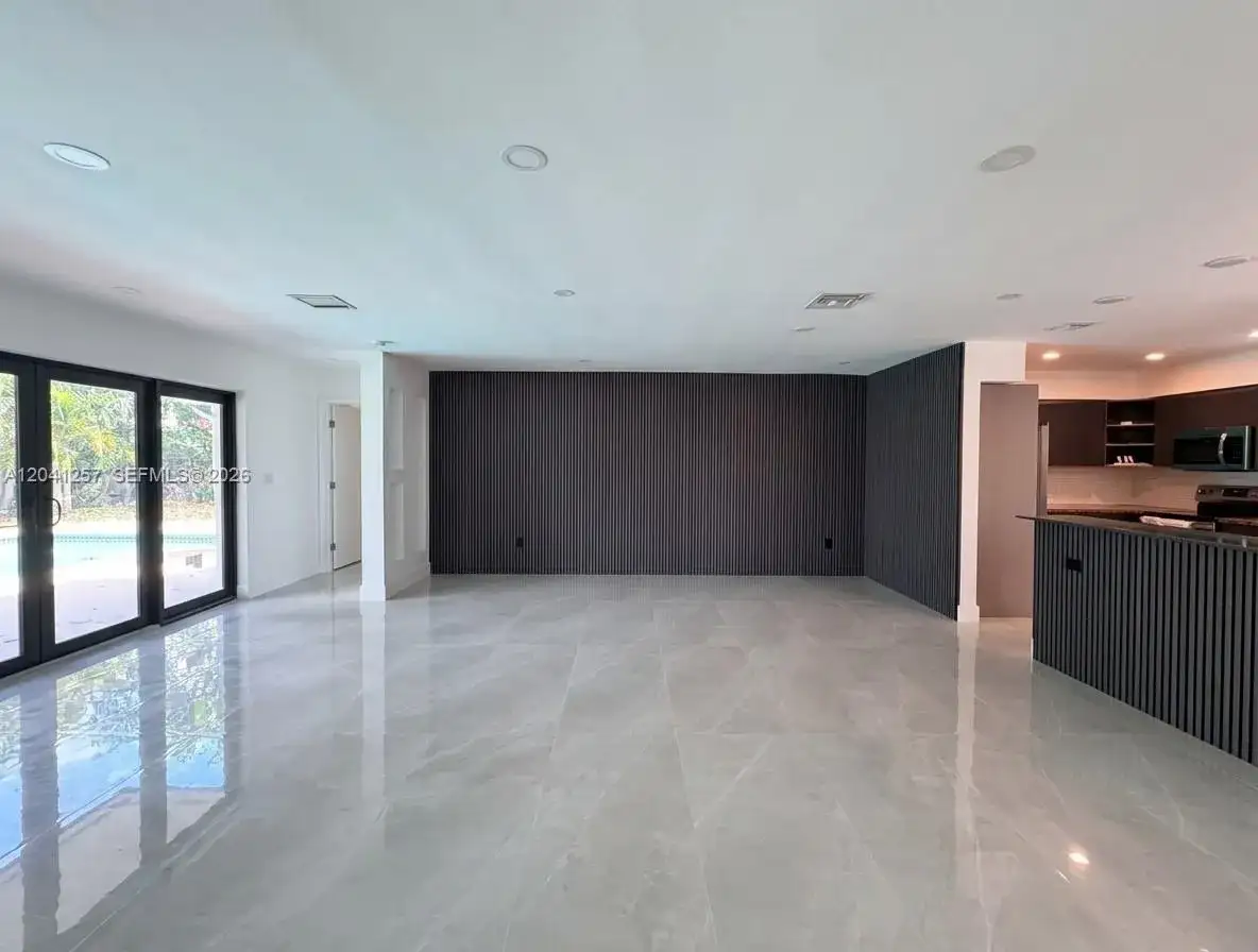 19700 NE 11th Pl, Miami FL 33179 photo 4